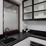 Daire Atmospheric With Terrace And Parking By Renters Varşova