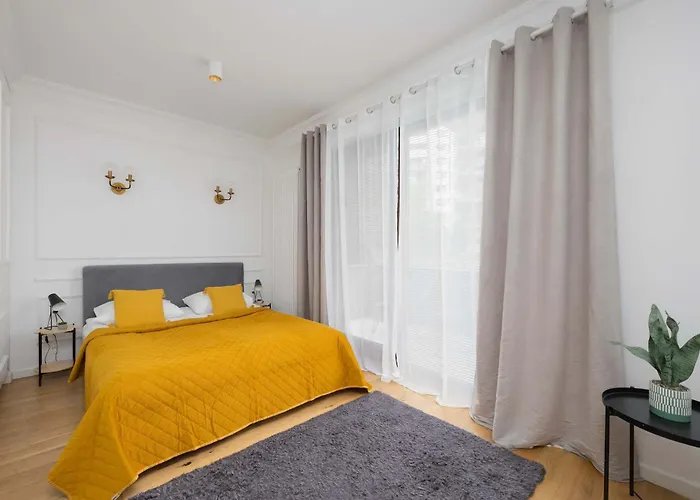 Atmospheric With Terrace And Parking By Renters Apartment Warsaw