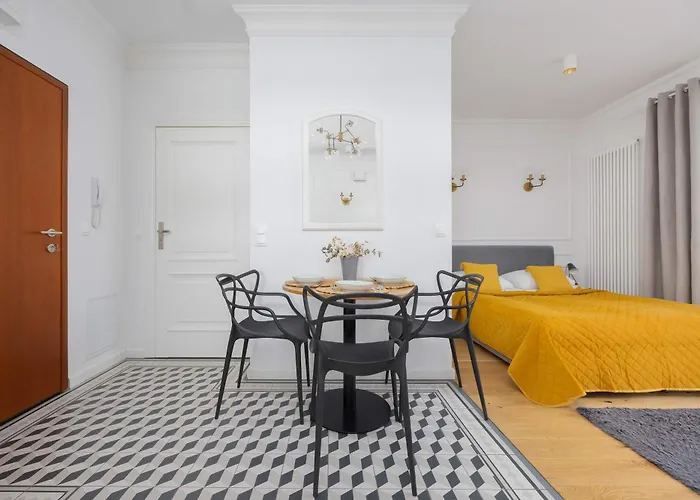 Atmospheric With Terrace And Parking By Renters